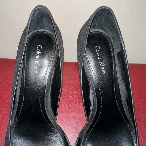 Calvin Klein Black Nylon Heels Size 8 gently worn - Picture 3 of 6